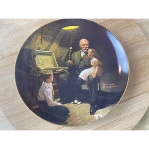 00438 -‎ Norman Rockwell "Grandpas Treasure Chest" Plate No 15997H - Gold Damage